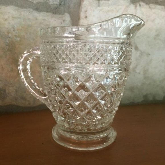 Vintage Wexford Anchor Hocking Sugar Bowl with Lid and Creamer - Picture 3 of 4